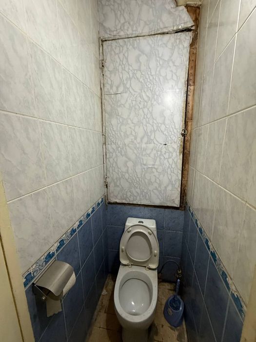 Продам своя чил 11кв 1 хона 2 этаж 4 этажлий дом 30м²