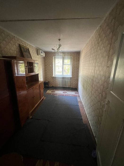 Квартира 2/3/4 кирпич Балкон 2/6. 50кв.м Продам Чиланзар 23 квартал