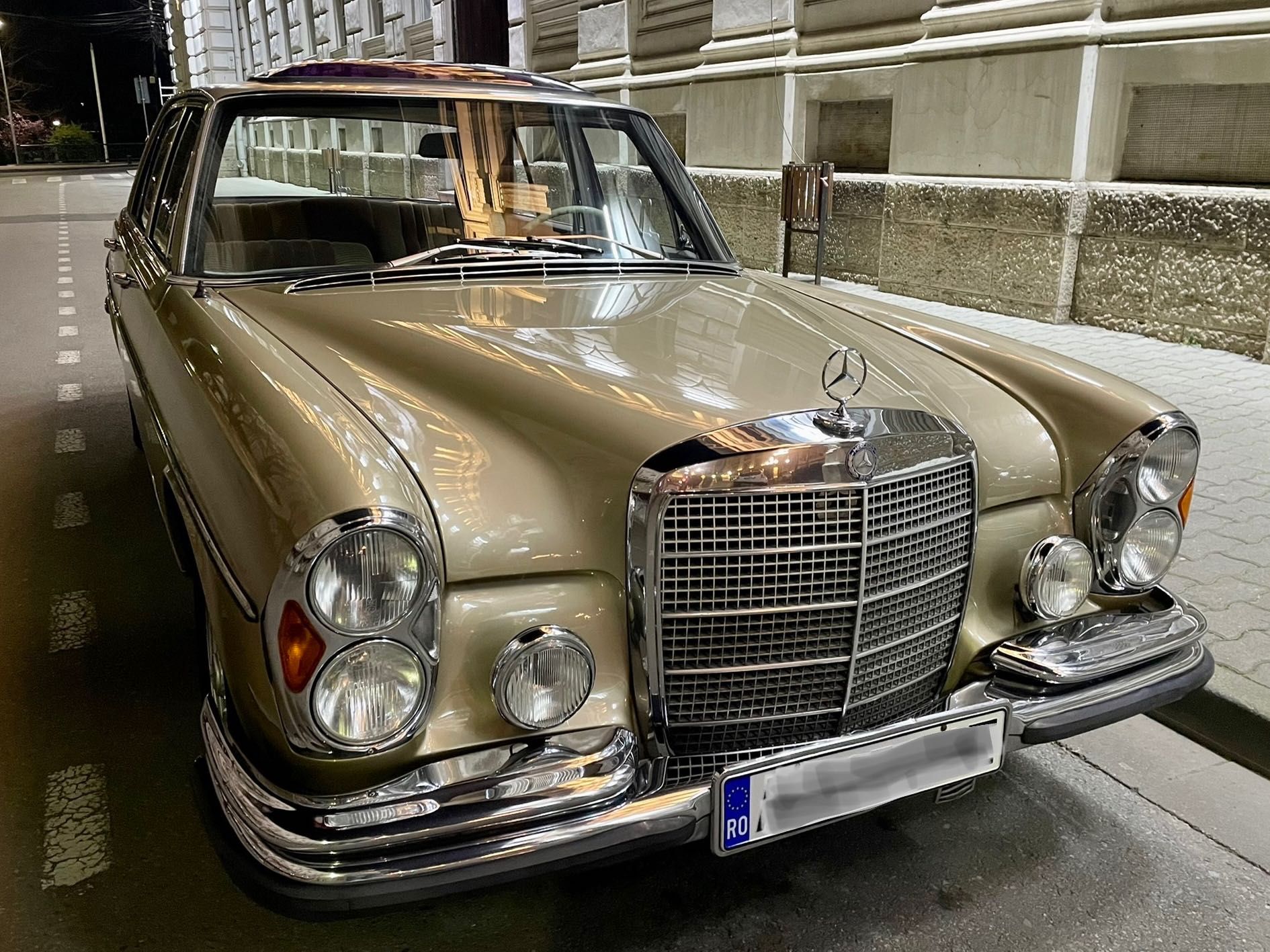 Mercedes W108 280SE 3.5 V8