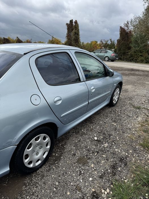 Vand Peugeot 206 sedan