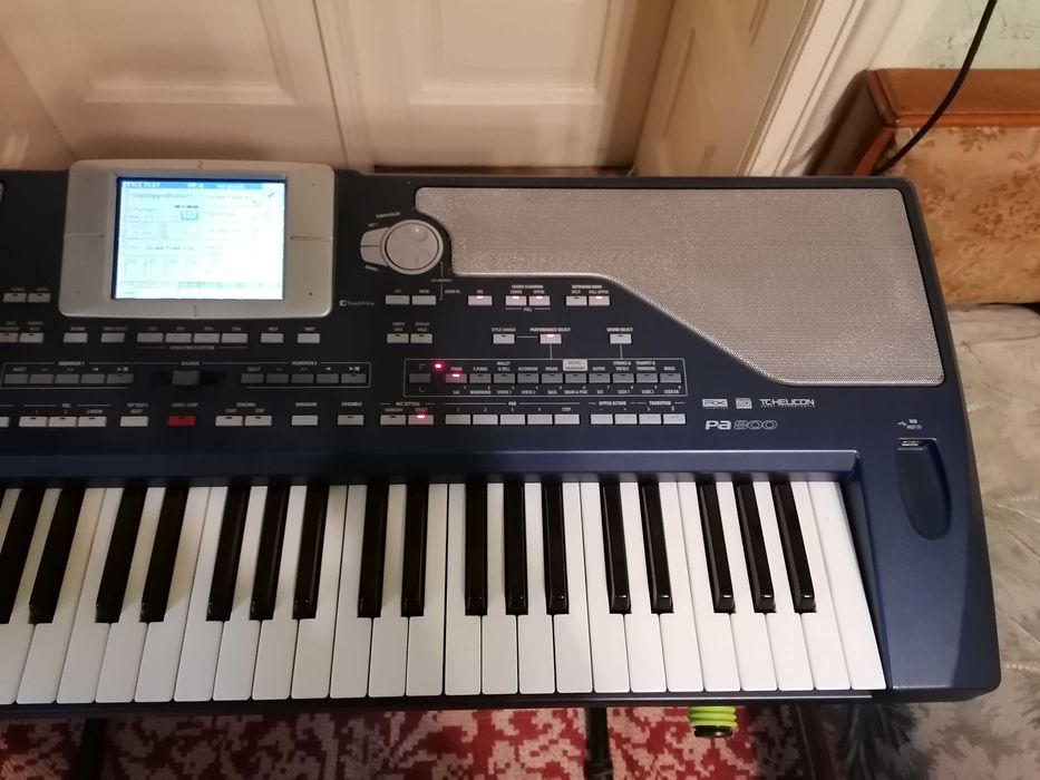Vand Korg PA800 (Husa+stativ)