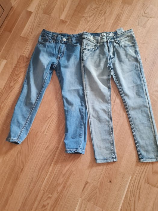 Продавам Детски дънки за 5 - 6 годишни момчета