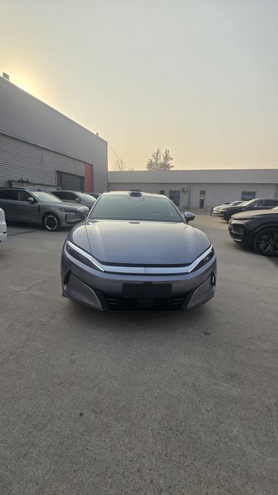 Han L 2. 2025yil. Srochno sotiladi. Nasiya savdoxam bor.