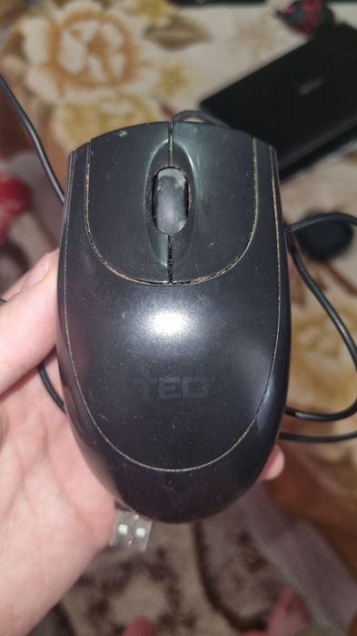 Leptop Asus tastatura si mouse