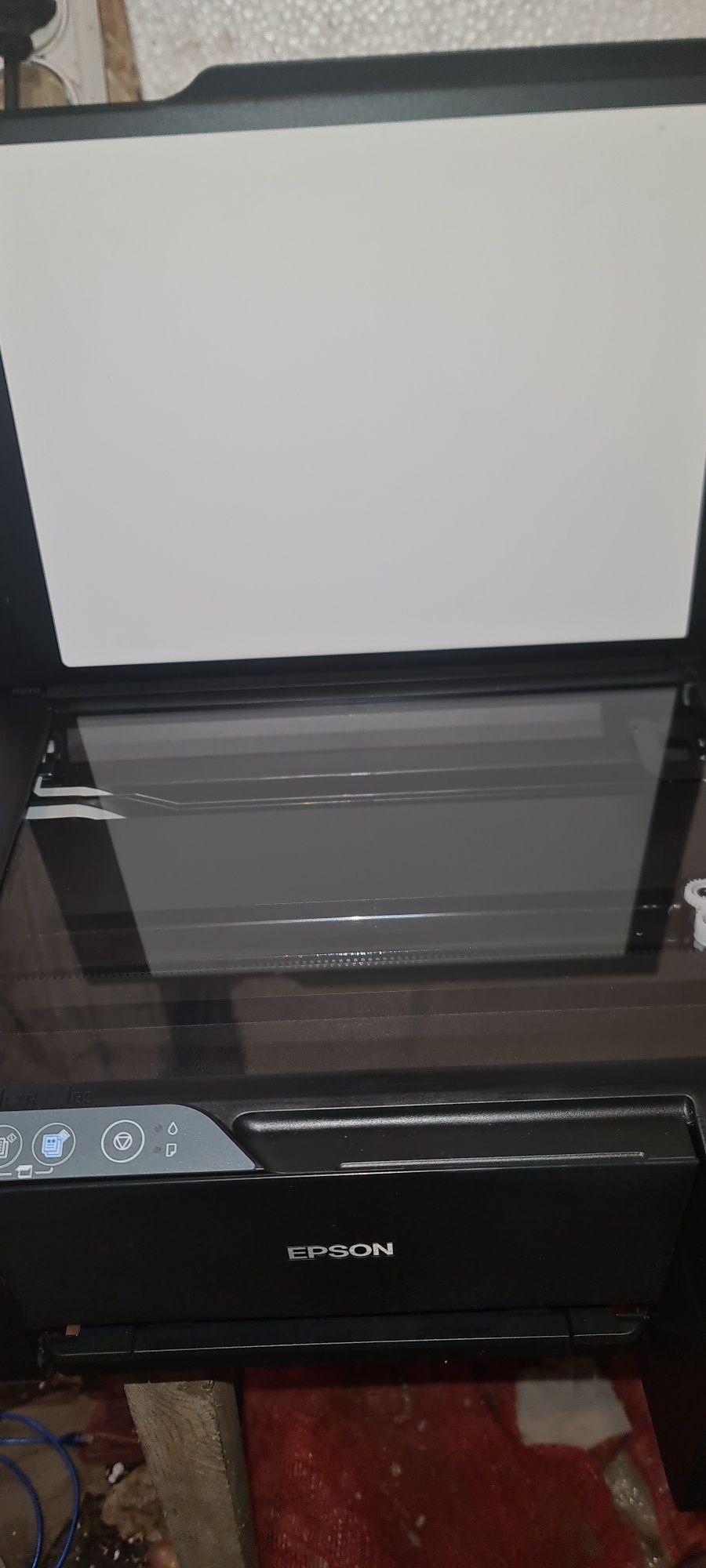 МФУ Epson l3200 в отличном состоянии