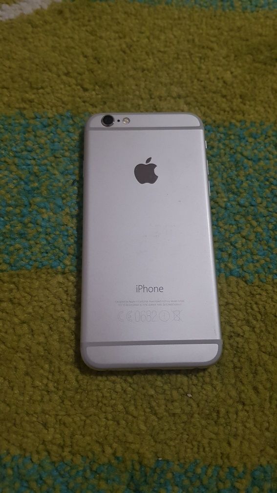 Vând Apple iPhone 6