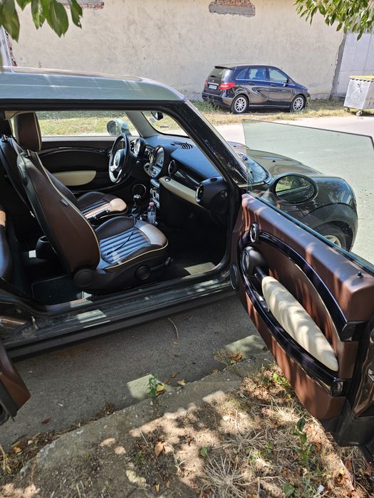 Продавам Мини Купър