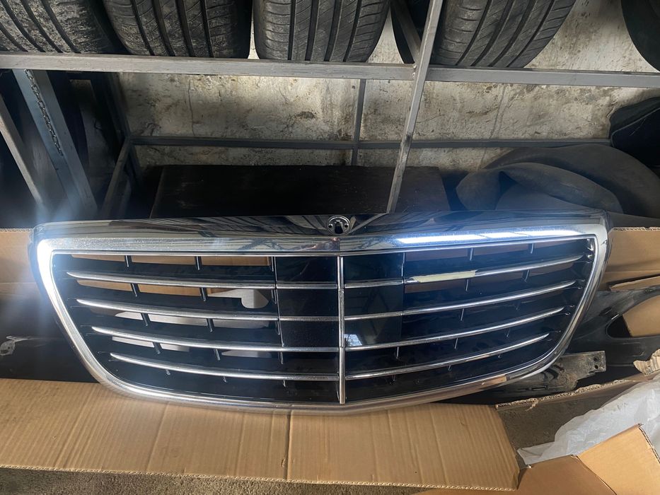 Решетка с дисктроник за W222