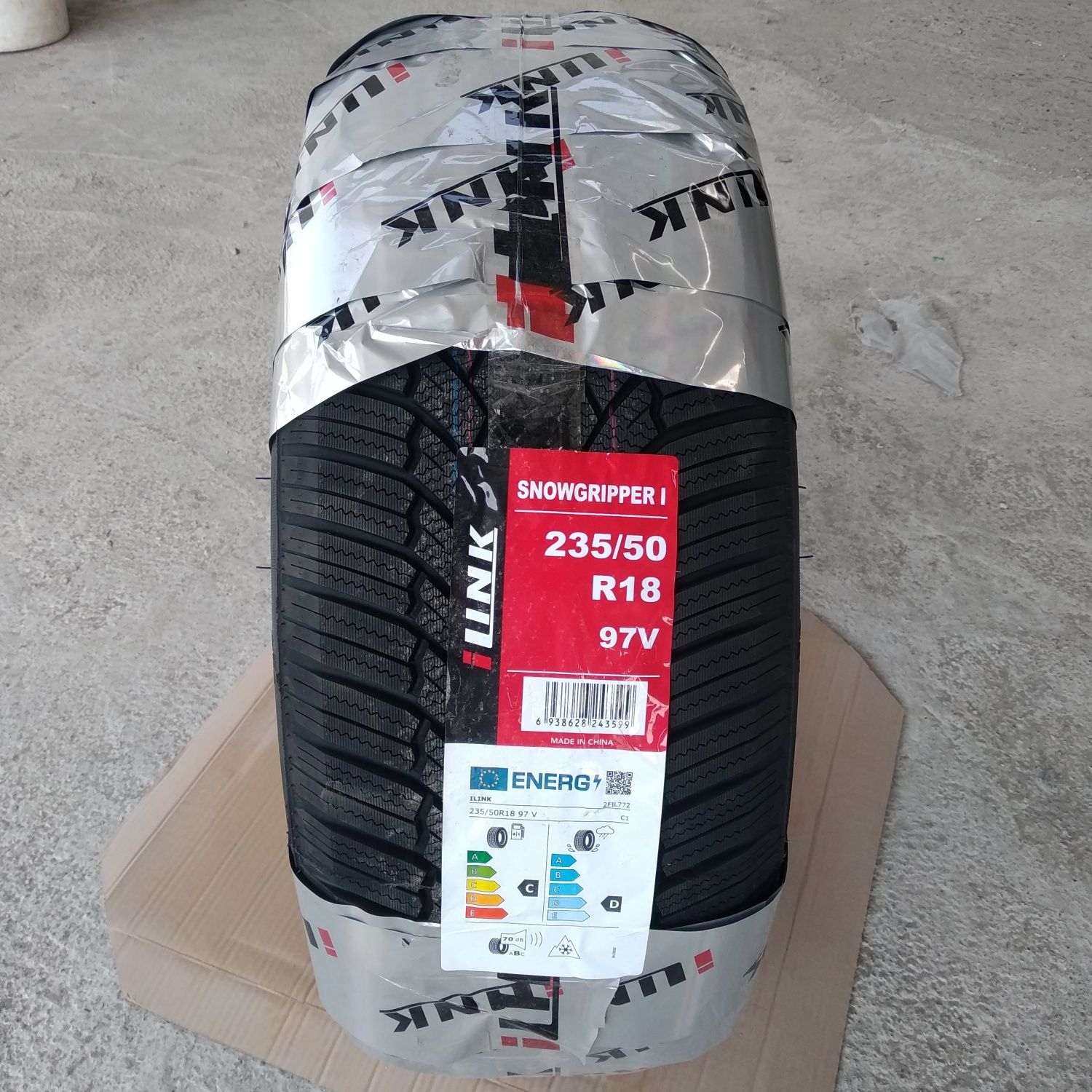 Зимние автошины 235/50R18