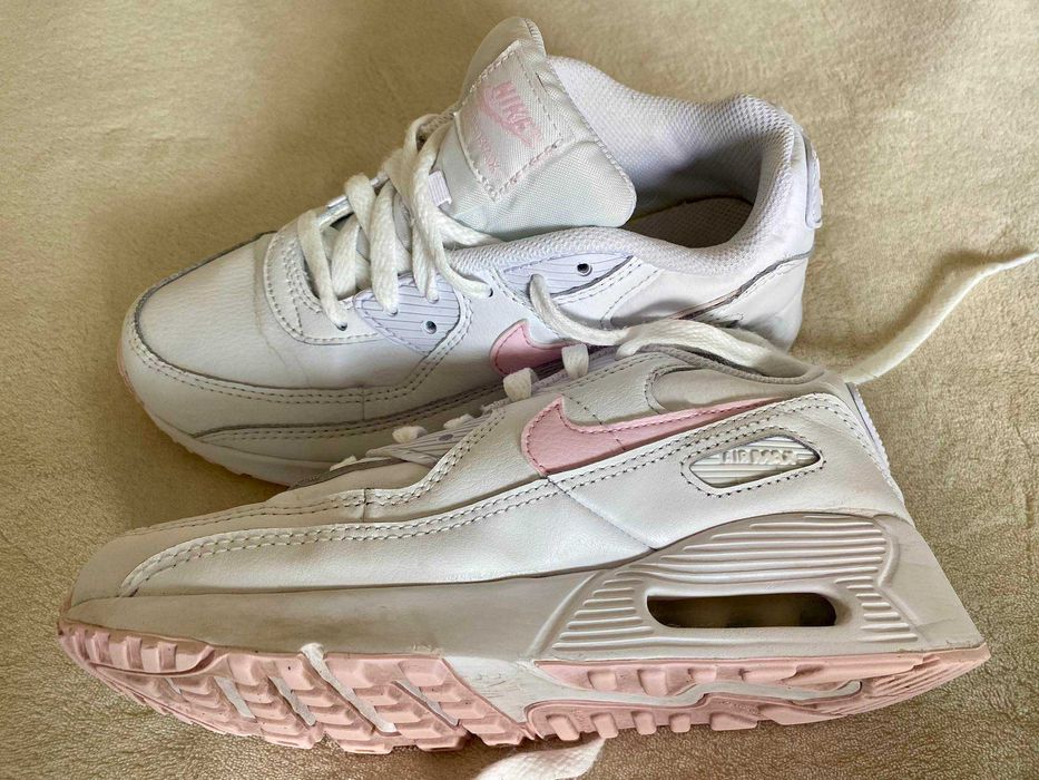 Маратонки Air Jordan Retro Air Force 1 Air Max 270 Air Max SC adidas
