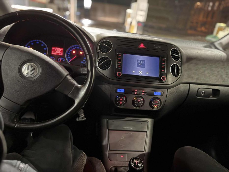 Vand sau schimb vw golf 5 plus