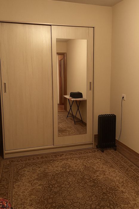 Shkaf sotiladi  B/U ishlatilgan