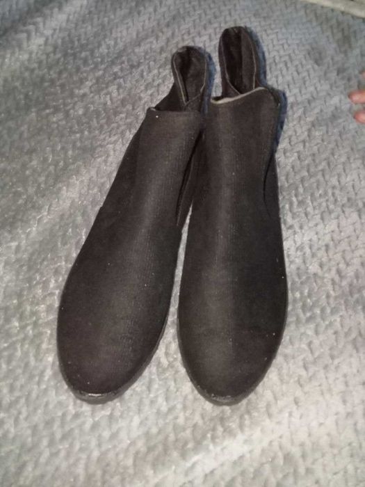 Продам женскую обувь