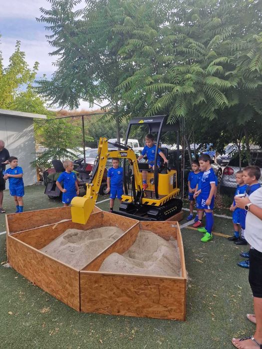 Детски атракцион багерче с монети