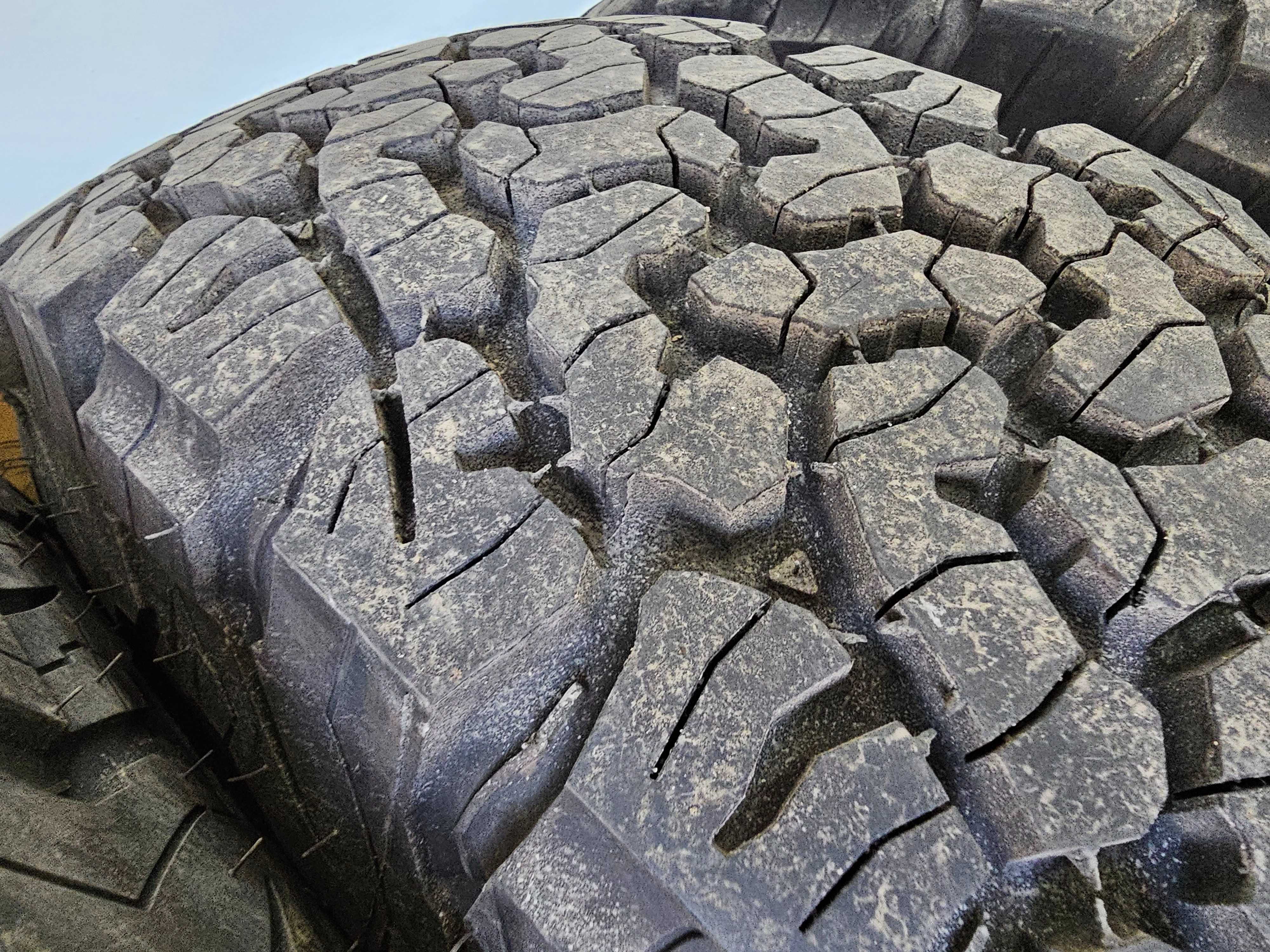 Комплект шин BFGoodrich All-Terrain T/A KO2 235/85R16