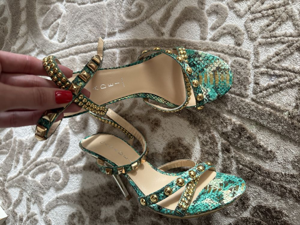 Дамски сандали Casadei