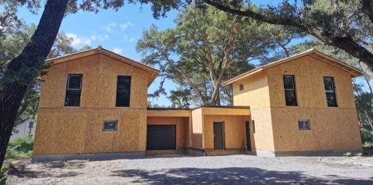 Vindem căsuțe din lemn tip A, ideale pentru curte