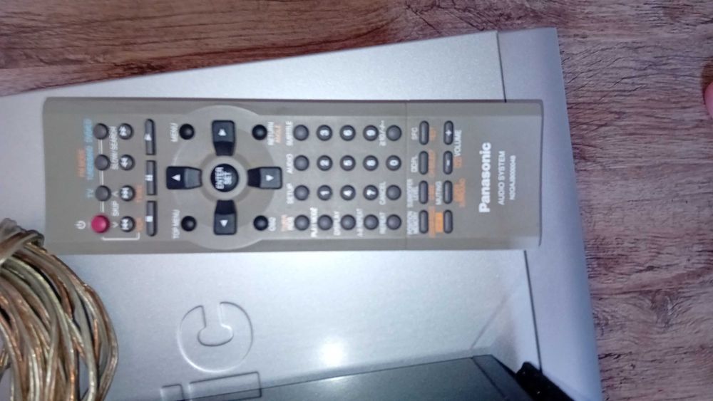 Sistem Home Theatre Panasonic SC-DT 100-pentru cunascatori