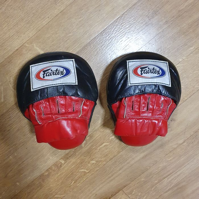 Лапы НОВЫЕ фирмы FAIRTEX  сделано в Тайланде