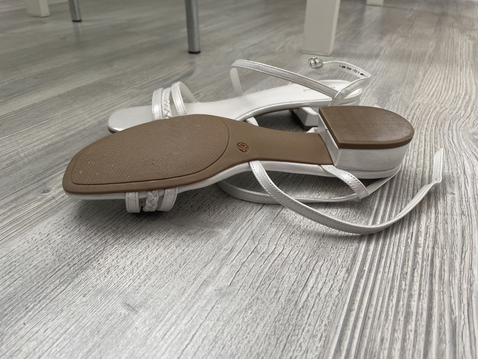 Дамски сандали