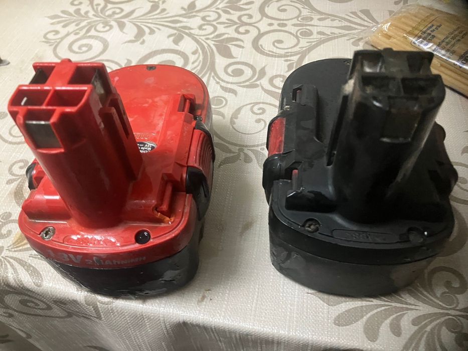 Baterii 18 v Bosh si Makita 14,4 v cu incarcator