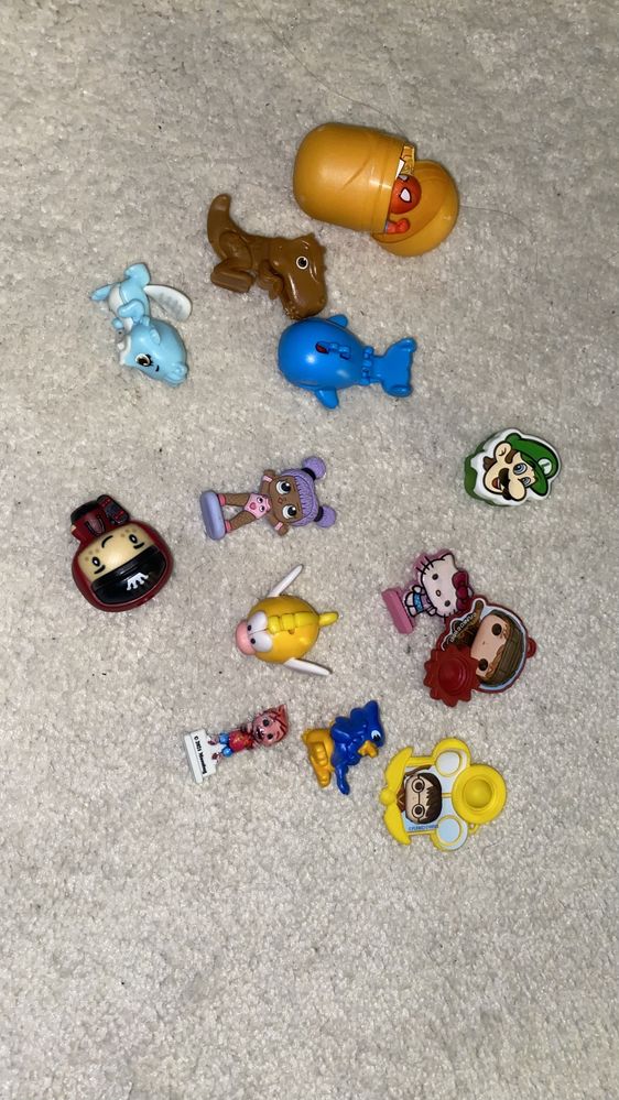 Киндери kinder surprise фигурка статуетка
