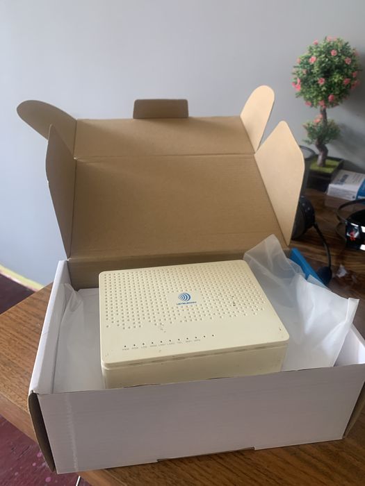 Iskratel Innbox G74L GPON Wi-Fi router