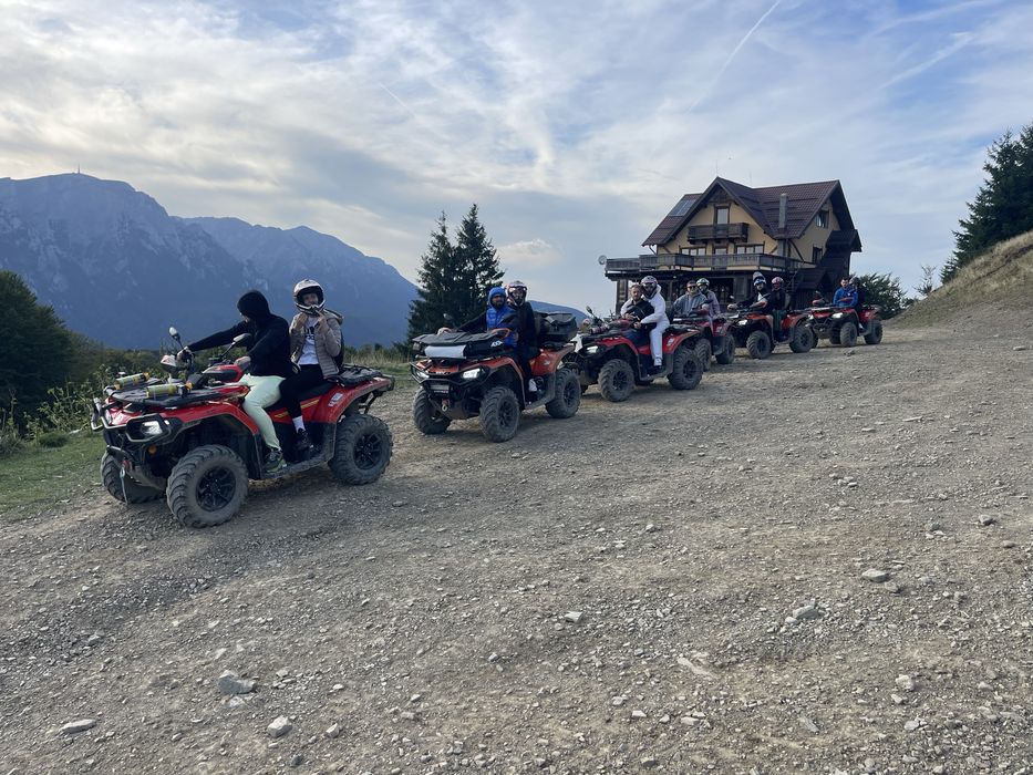 Inchiriere atv Busteni  serrvid directie/manere incalzite