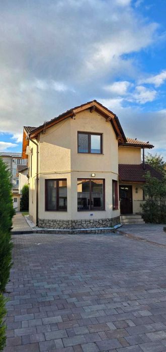 Casa de  Inchiriat In Zona Centrala A Ramnicului, Matei Basarab