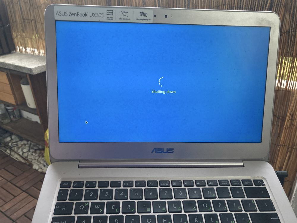 Asus Zenbook UX305