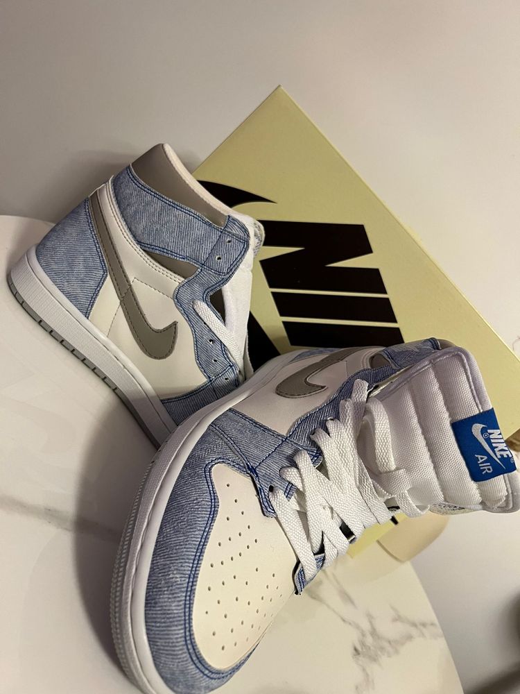 Adidasi Jordan 1 Hyper Royal Retro OG