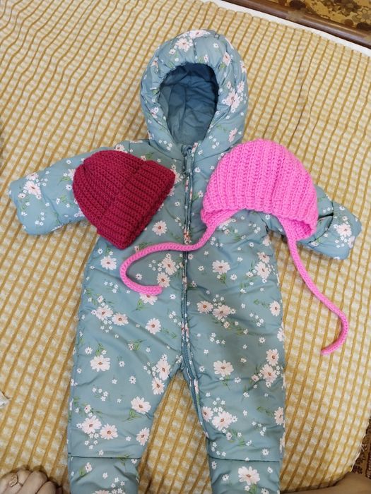 Продам комбинезон для девочки