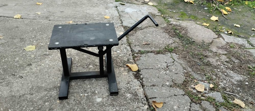 Стойка за кросови мотоциклети 60 лв