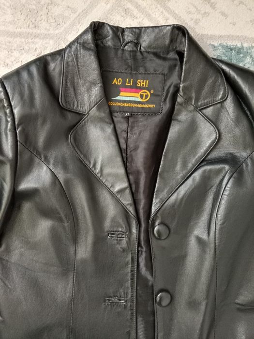 Продам чисто кожоный пиджак женский