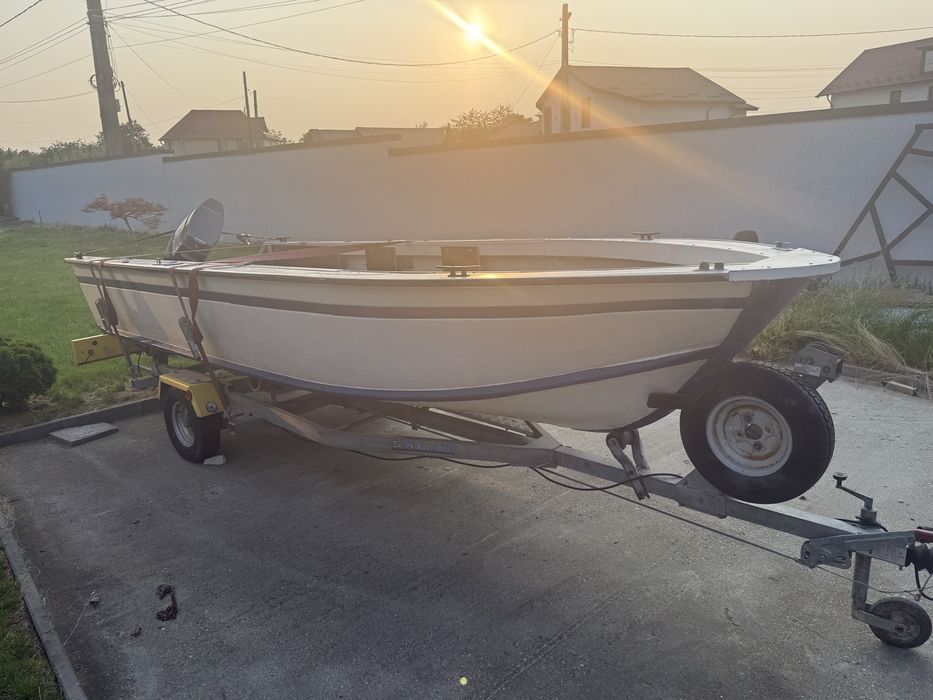 Vand barca aluminiu motor si peridoc