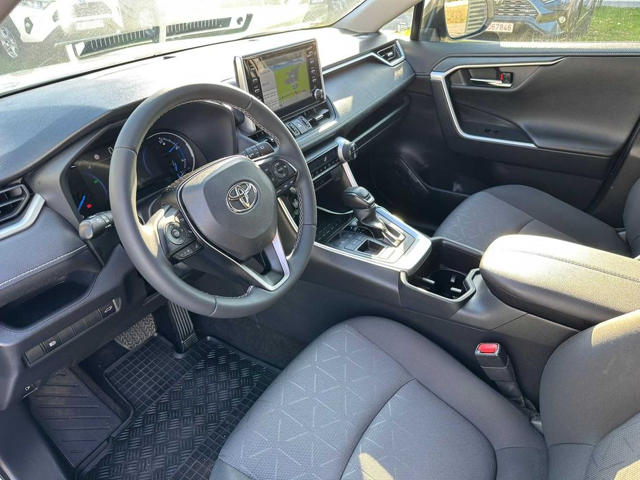 Toyota RAV4 2.5 Hybrid Business Distronic 98.000km 2022