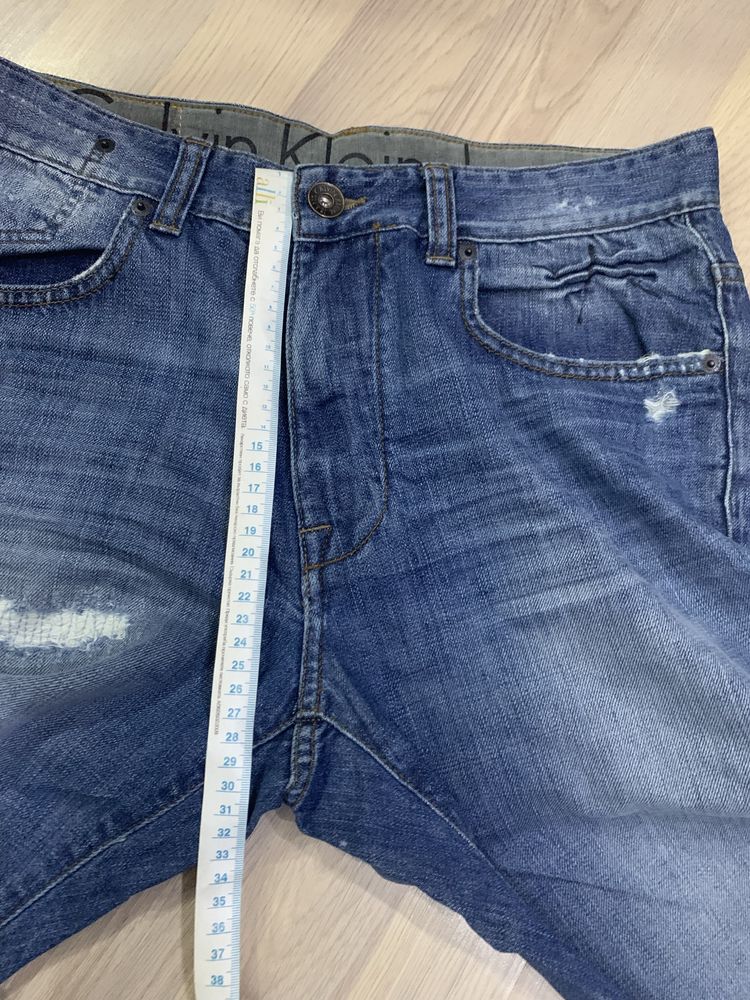 Оригинални мъжки дънки Calvin Klein размерът е 32
