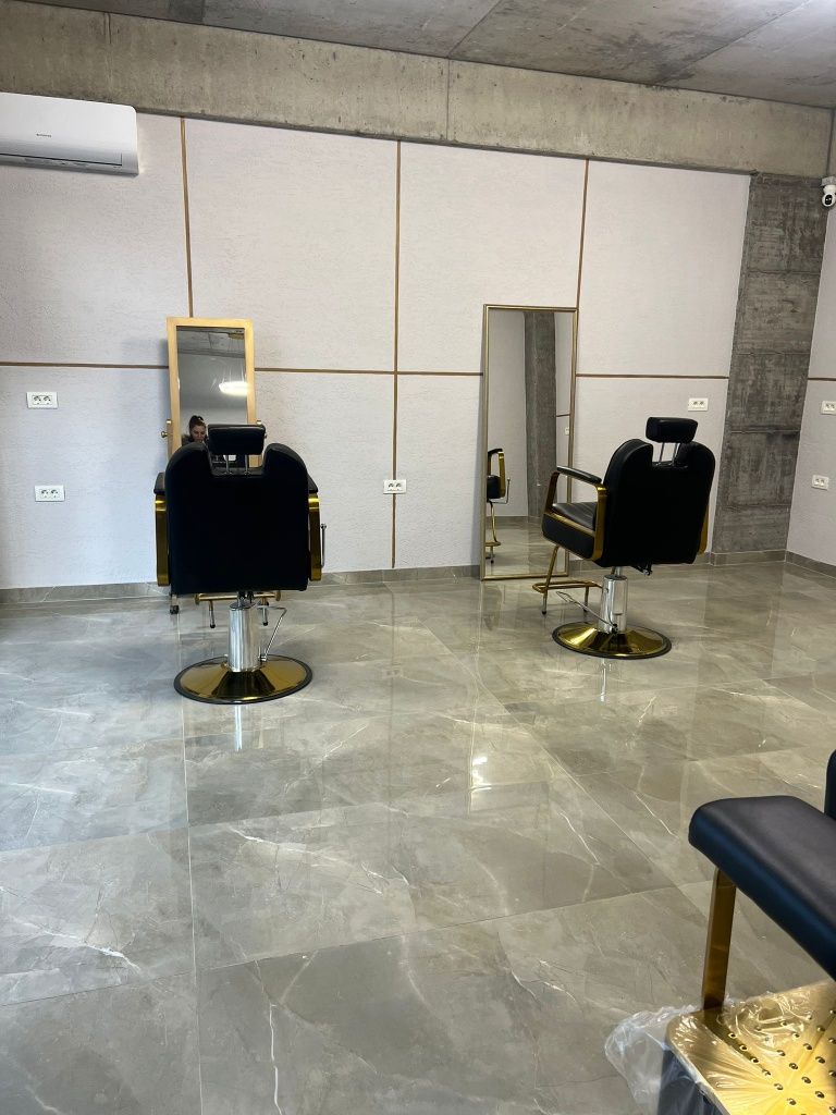 Vand scaune barber shop noi nefolosite