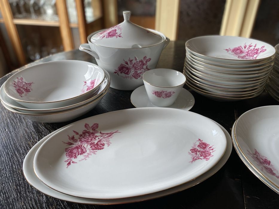 Servici de masa vechi