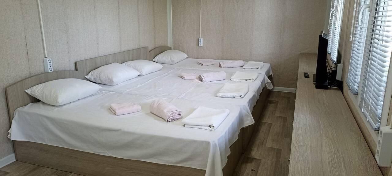 Парцел с 5 Бунгала за продажба в кв. Каменар в гр. Поморие