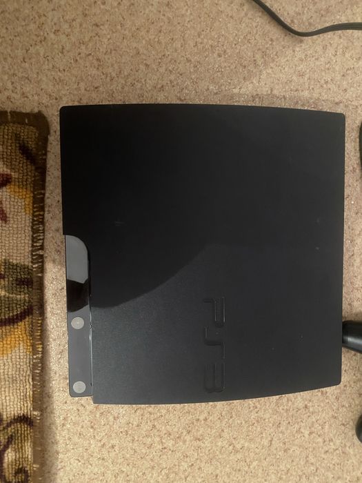 Продам playstation 3 в хорошем состояний
