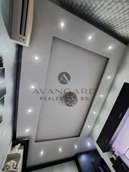 Продава се Тристаен апартамент в Пловдив, Кючук Париж - 89 кв.м за 1914 €/кв.м - Снимка #5