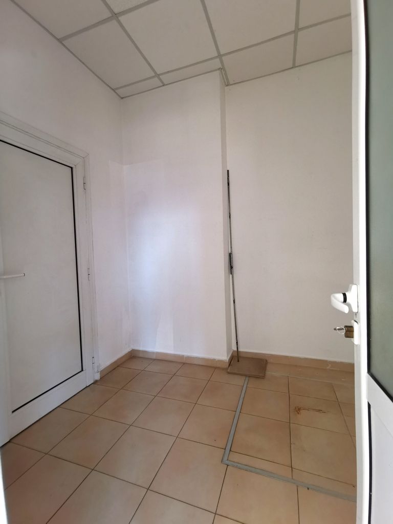 Продава се Магазин в Горна Оряховица - 75 кв.м за 1600 €/кв.м - Снимка #7