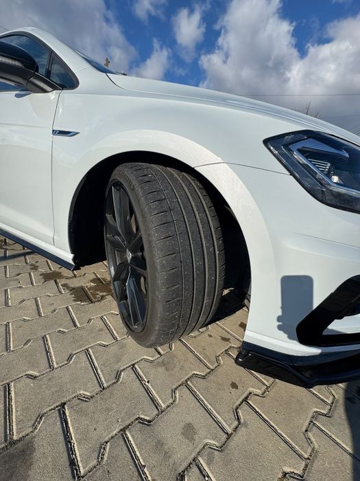 Vw Golf R(7,5) 310 cp, 148.000 km, recent adus!
