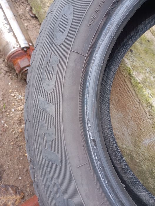 De  vânzare 4 anvelope m+s 205/60/16, foarte bune,