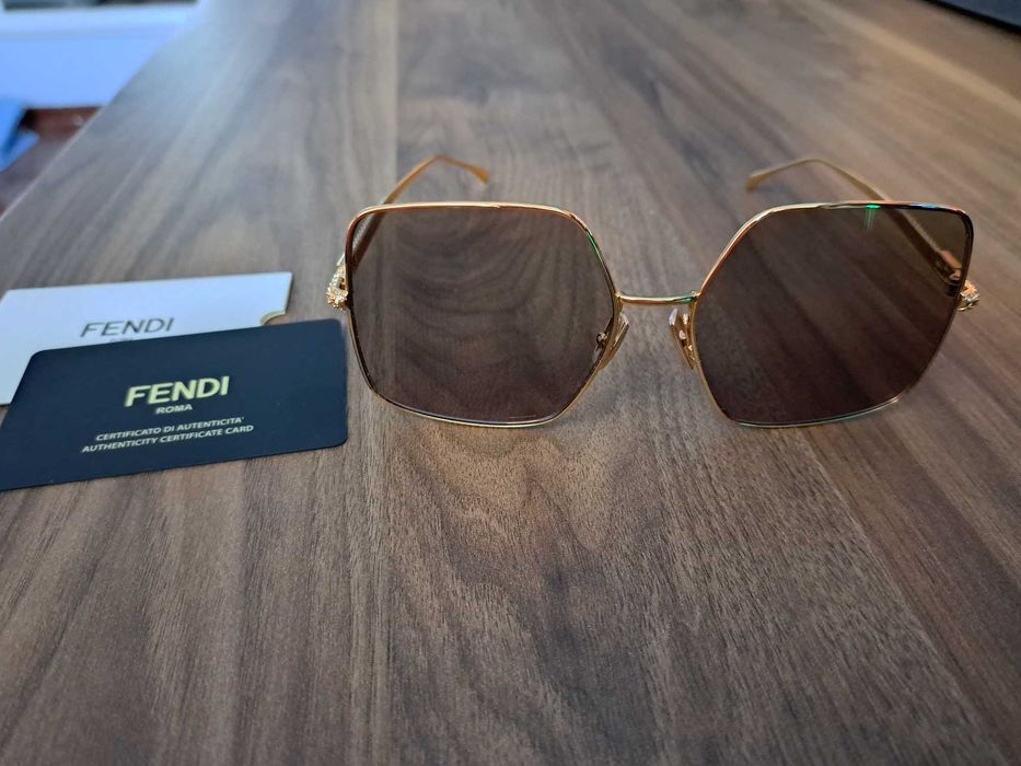 Ochelari de soare Fendi