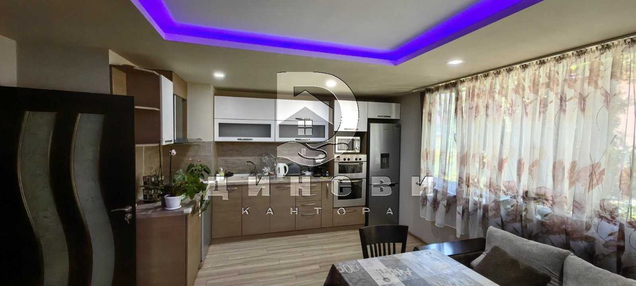 Продава се Четиристаен апартамент в Стара Загора, Опълченски - 89 кв.м за 1551 €/кв.м - Снимка #3