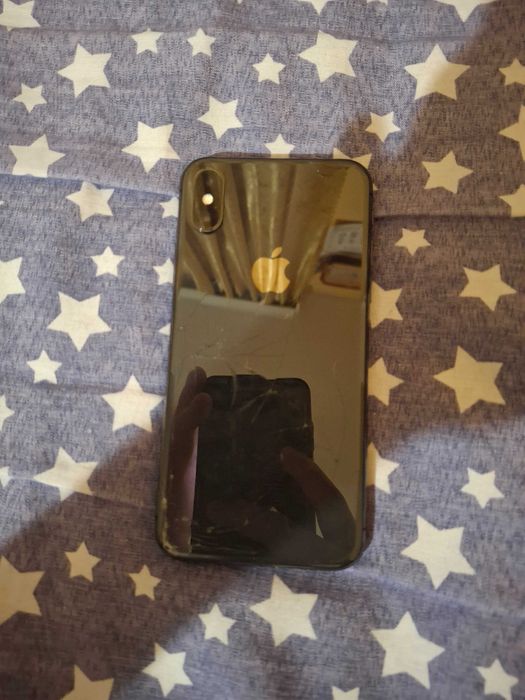 Iphone X трябва да се смени дисплей и малко забележки в гърба 256 гб