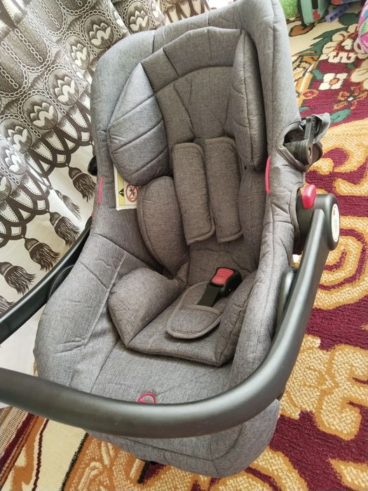 Продается детское сиденье для коляски