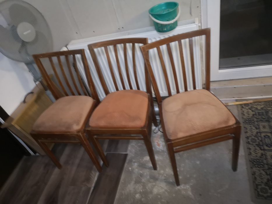 scaune lemn ok material nu
